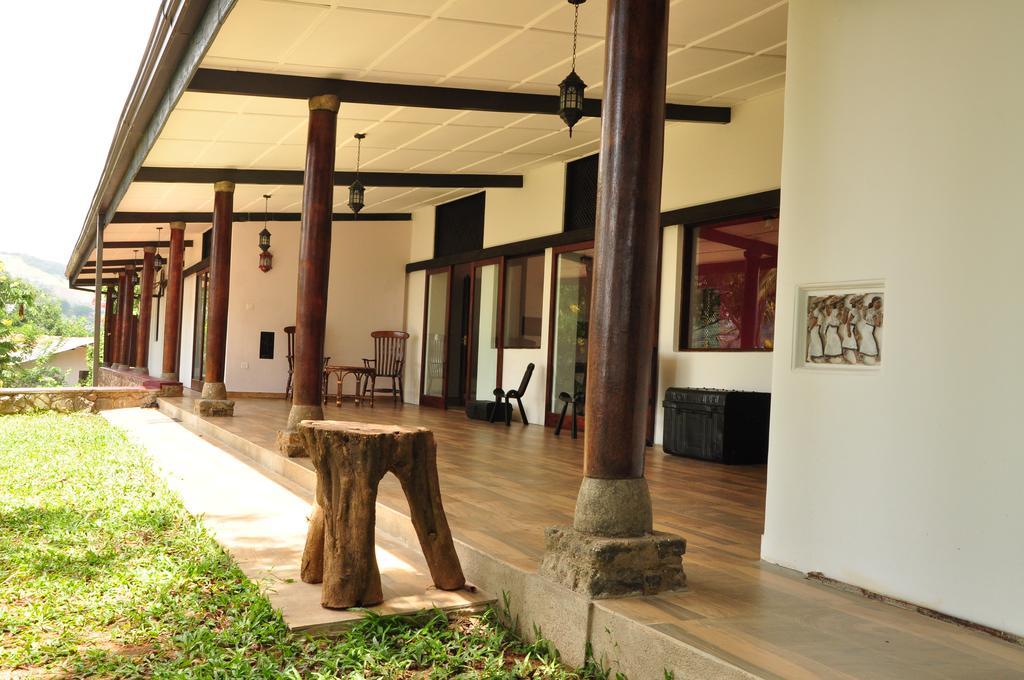 The Buena Vista Kandy Esterno foto